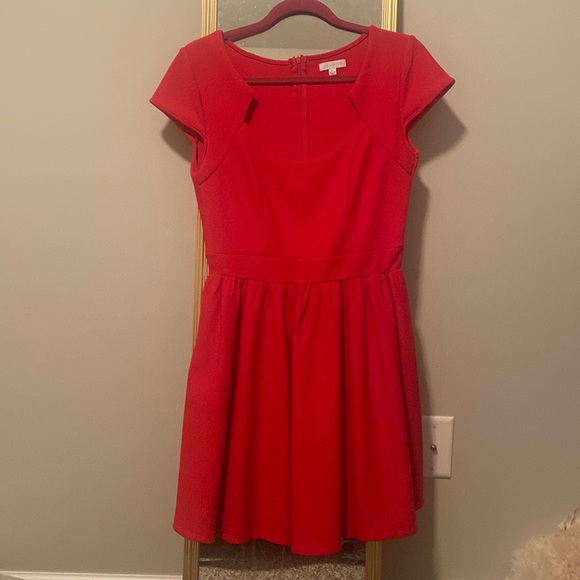Jun & Ivy Red Dress. Zip up on back. - Picture 1 of 2